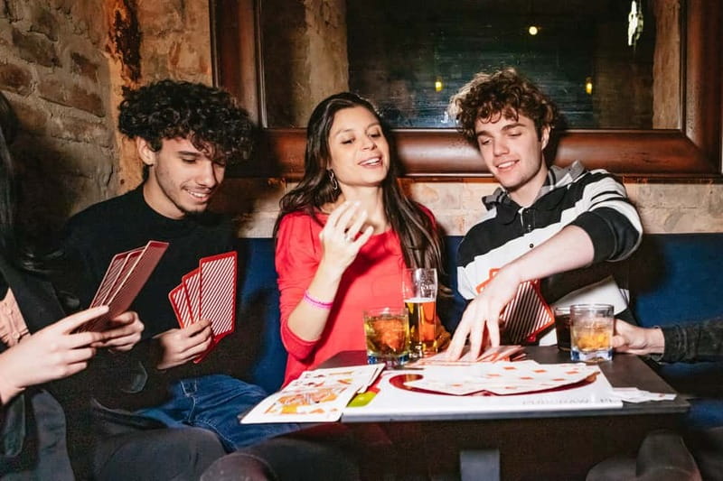 Warsaw: Pub Crawl with Optional 1-Hour Open Bar - Where you meet at Makulatura Club (Chmielna 5)