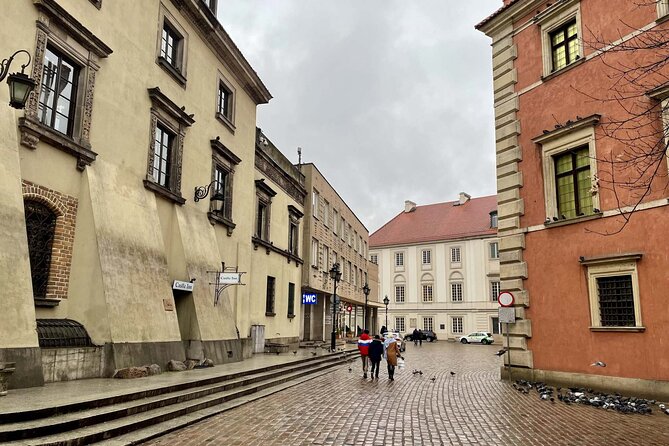 Warsaw's Old Town A Self-Guided Audio Tour - Walking Back to Old Town, From One Landmark to the Next