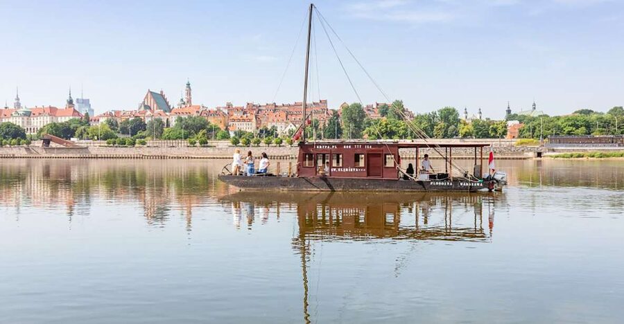 Warsaw: Traditional Galar Cruise on The Vistula River - Entering Warsaw via the Vistula at Marina Warszawa
