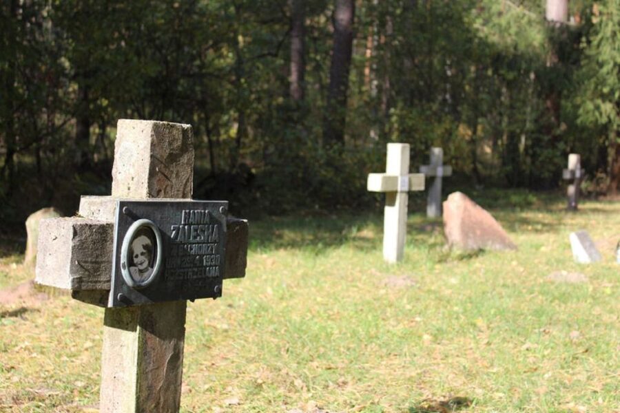 Warsaw: Treblinka Heartbreaking Concentration Camp Tour - Arriving at Treblinka: what the guide helps you notice