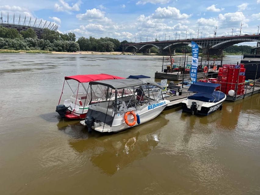 Warsaw: Vistula River Cruise with Your Music & City Views - Royal Castle and Old Town photo stops from the water