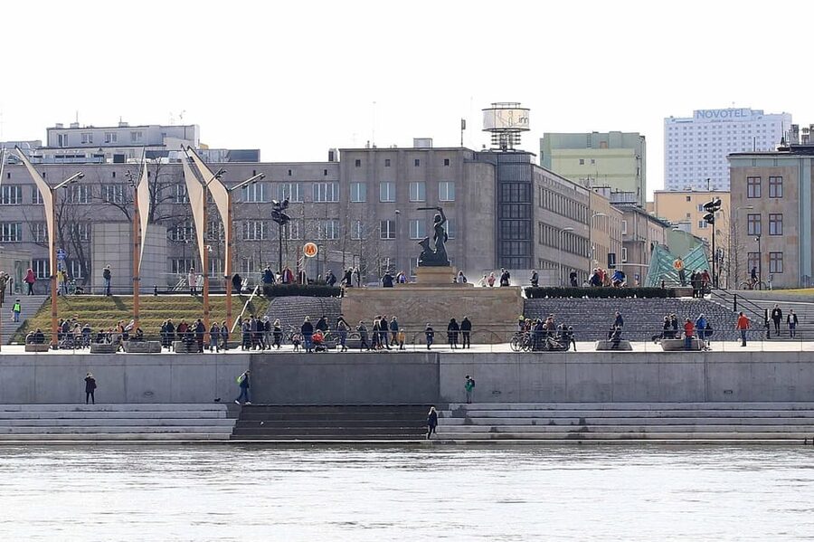 Warsaw: Vistula River Cruise with Your Music & City Views - Warsaw Mermaid and the Świętokrzyski Bridge views you’ll want to photograph