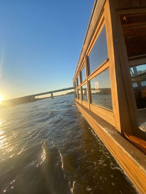 Warsaw: Vistula River Sunset Cruise with Welcome Drink - Poniatówka and PGE Narodowy: Beach Vibes and Stadium Reality