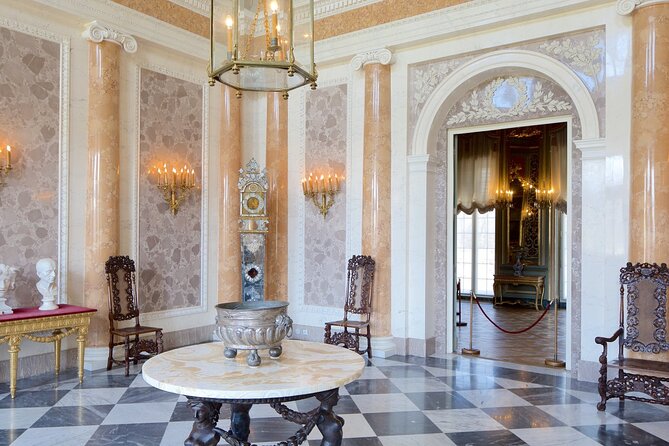 Wilanów Royal Palace + Polish Vodka Museum: SMALL GROUP /inc. Pick-up/ - Warsaw Without the Headache: Pickup, Timing, and Group Size