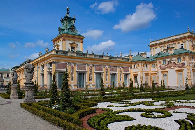 Wilanow Royal Palace : SMALL GROUP /inc. Pick-up/ - Seasonal extras that make Wilanów feel different