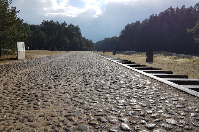 Wolf's Lair & Treblinka Tour in 1 day from Warsaw - Getting from Warsaw: early start, long distances, and why that matters